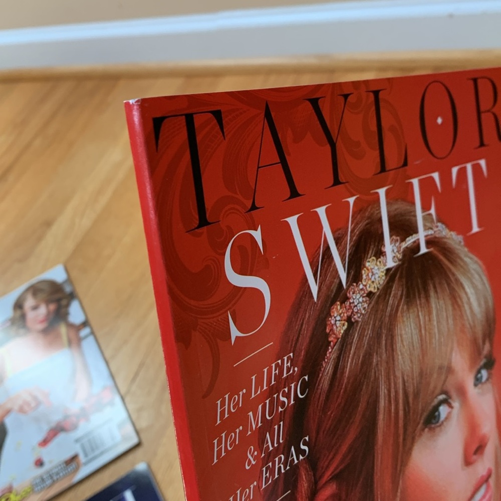 ♥️ Taylor Swift Magazine Collection - Picture 9 of 12